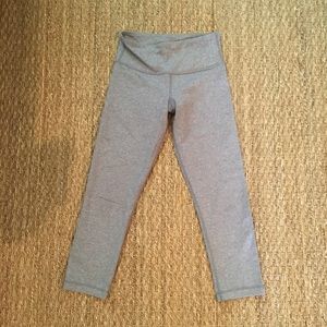 Lululemon Gray calf cropped legging